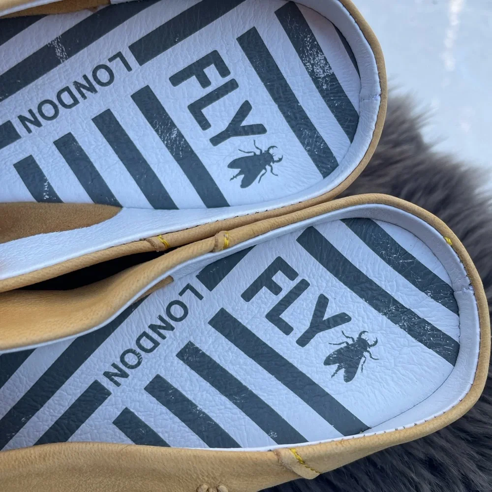 New Fly London Leather  Mules Flats Size 37 - Picture 10 of 14